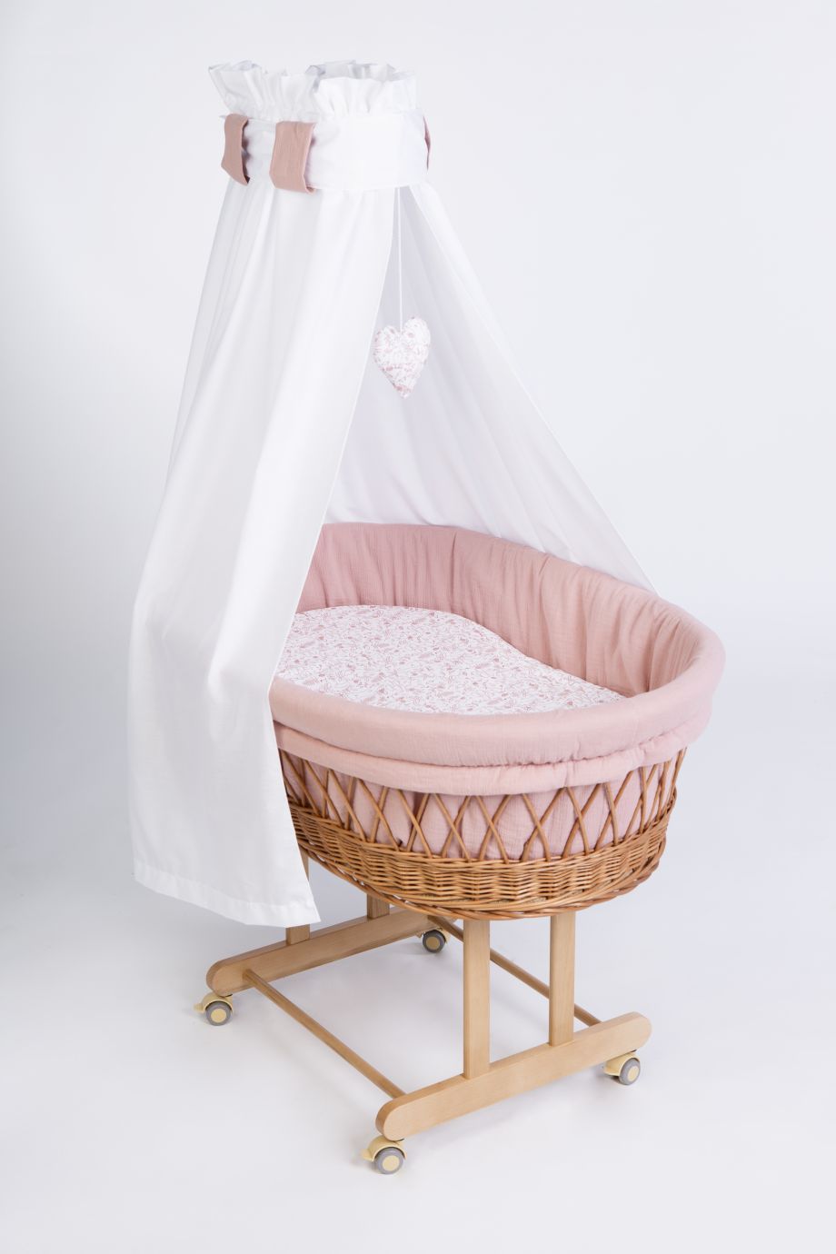 Rose pink Stubenwagen Maxi bassinet with padded interior and white canopy drape on wooden frame with wheels. - Mionido - Stubenwagen Maxi (natur)