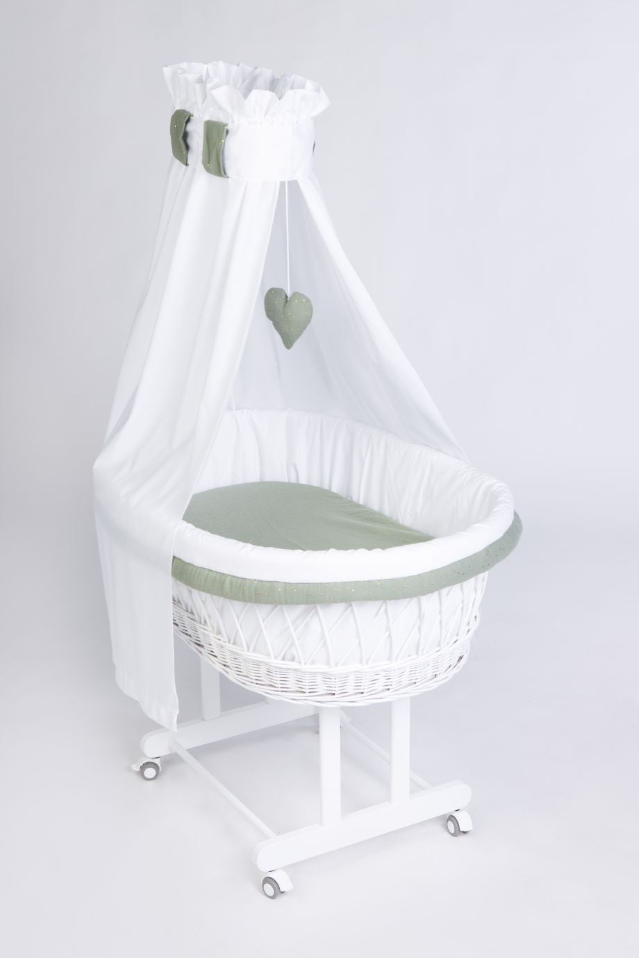 White Stubenwagen Maxi with green heart accents and white canopy on white frame with wheels. - Mionido - Stubenwagen Maxi (weiß)