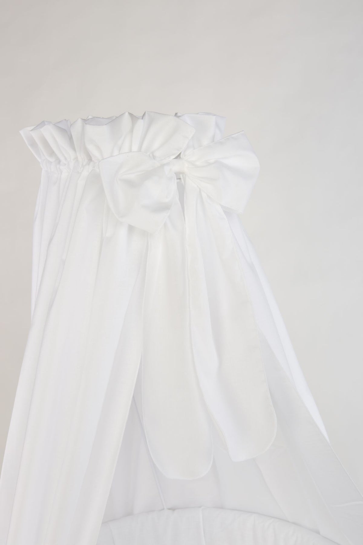 Eleganza Due – Textiles Set für Stubenwagen in Weiß – MIONIDO